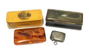 An Edwardian silver vesta case, Chester 1902 together with a horn snuff box, Mauchline Ware snuff