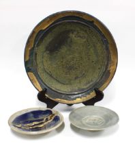 DOUGLAS DAVIES (SCOTTISH b.1946) studio pottery charger with two smaller dishes, all with potter's