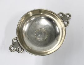 Victorian silver quaich with coin insert by Robert & Henry Bruce Kirkwood Edinburgh 1886, 15cm