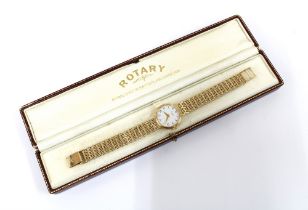 ROTARY, a lady's 9ct gold wristwatch on a 9ct gold bracelet strap, Birmingham 1994, with original