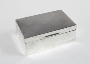 A silver table cigarette box, Birmingham 1955, 14 x 9cm