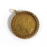 Queen Victoria gold sovereign coin, 1879 in a 9ct gold hallmarked mount