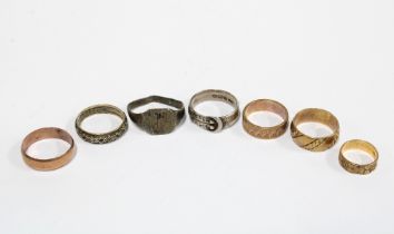 Three vintage 9ct gold wedding bands, silver buckle ring, gold filled small ring, and two others (7)