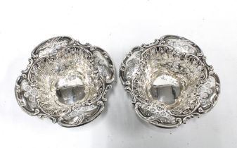 A pair of of late Victorian silver sweetmeat dishes, Birmingham 1900, 12cm wide (2)