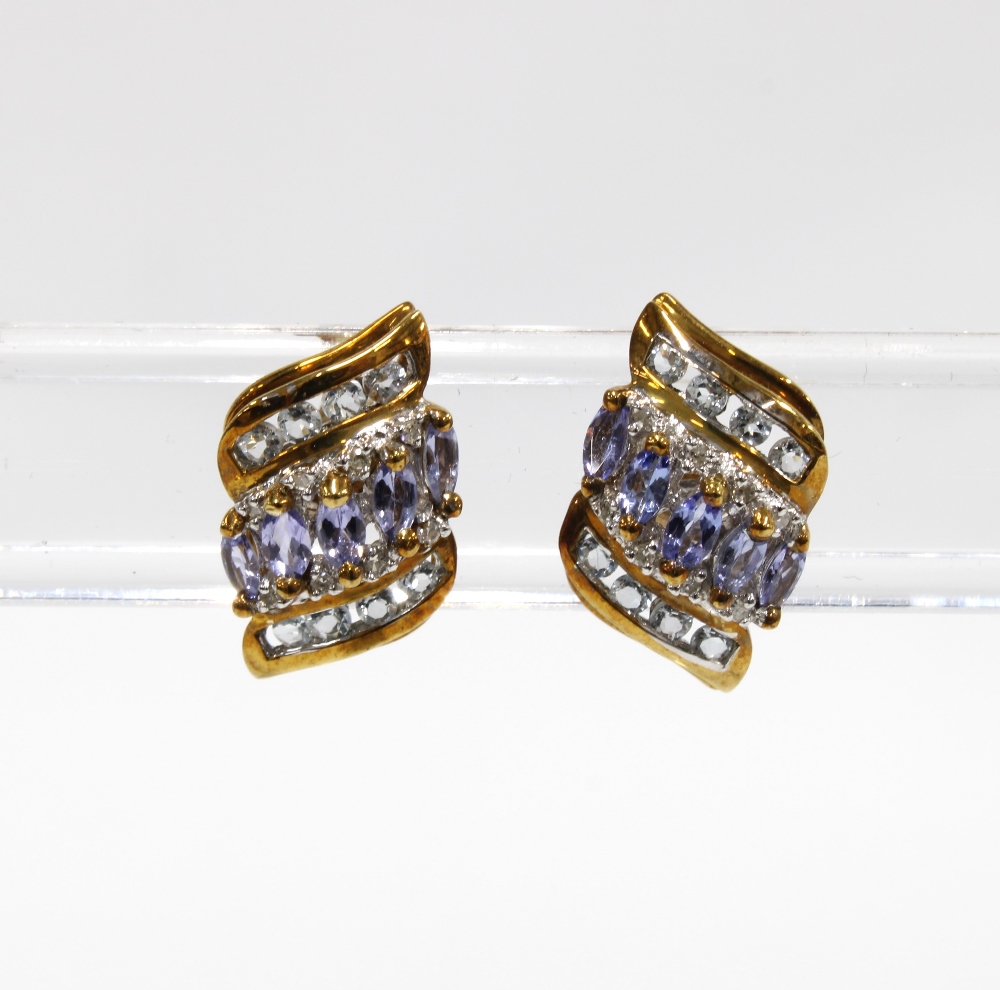 A pair of 9ct gold gemset earrings and a 9ct gold dress ring (2) - Image 5 of 5