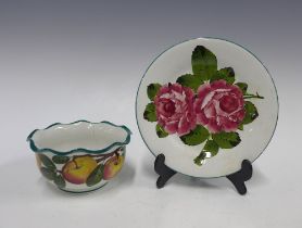 Wemyss cabbage rose plate, 17cm, together with a Wemyss apple decorated bowl 13 x 6.5cm (2)