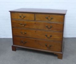 Georgian mahogany chest, the moulded rectangular top above two short and three long graduating