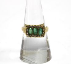 18ct gold diamond and emerald ring, London 1982