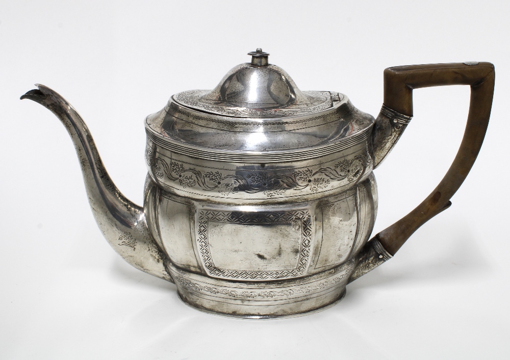 Georgian silver teapot, Thomas Watson, Newcastle 1804 , 15cm high - Image 2 of 3