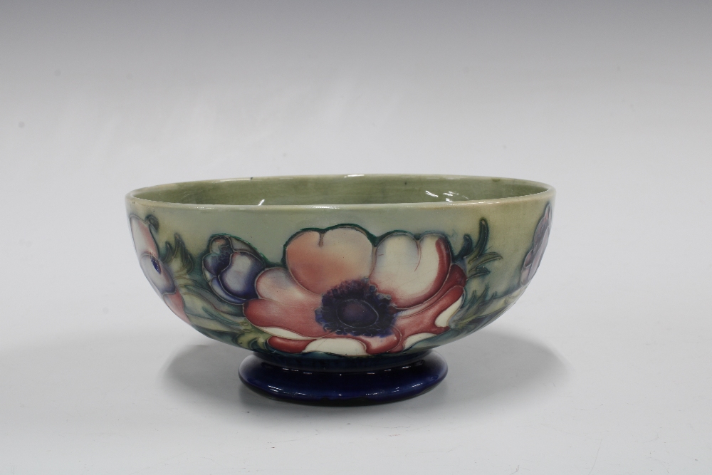 Moorcroft anemone pattern bowl, impressed marks and facsimile signature, 16cm diameter ( - Image 3 of 6