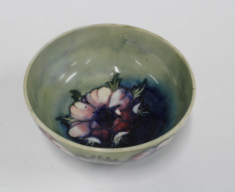 Moorcroft anemone pattern bowl, impressed marks and facsimile signature, 16cm diameter (