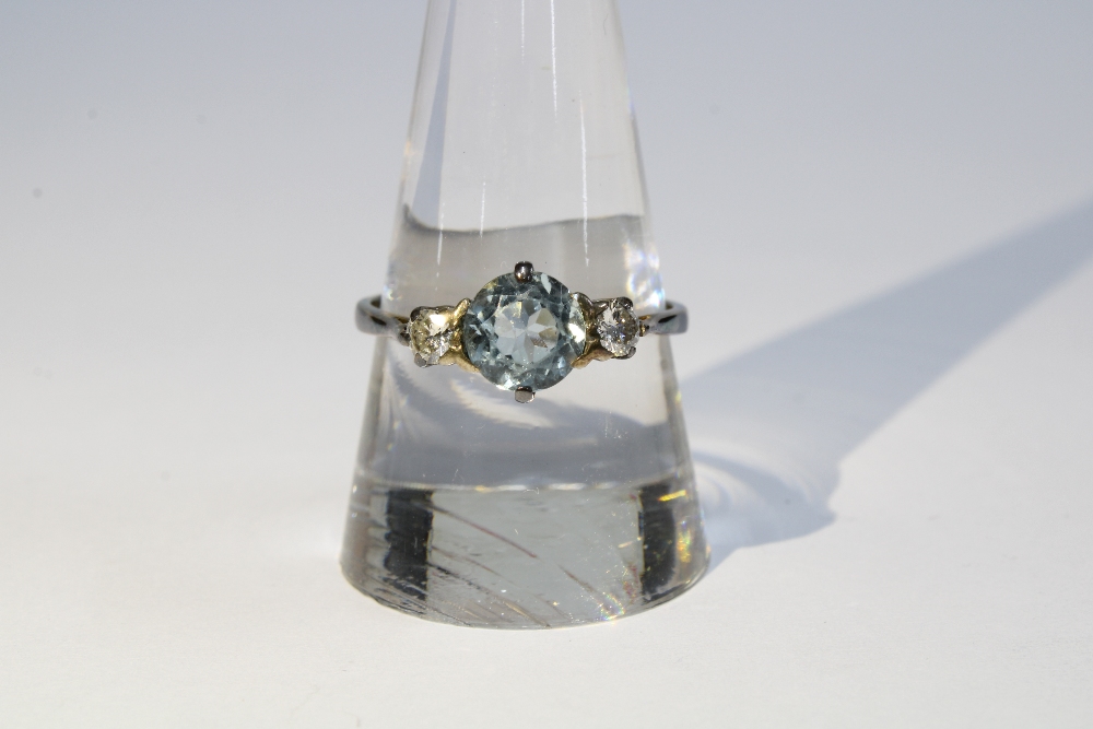 18ct gold three stone diamond and aquamarine ring, stamped 18ct - Image 2 of 4