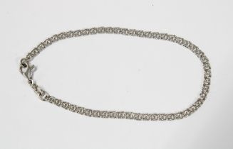 18ct white gold bracelet with double links, hallmarked and stamped 750