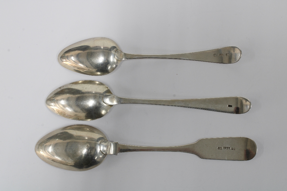Scottish provincial silver dessert spoon, fiddle pattern, Alexander Grant, Aberdeen c1825, an old - Image 2 of 4