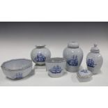 Spode Trade Winds Blue pattern group of four vases, tallest 20cm, together with a heart shaped