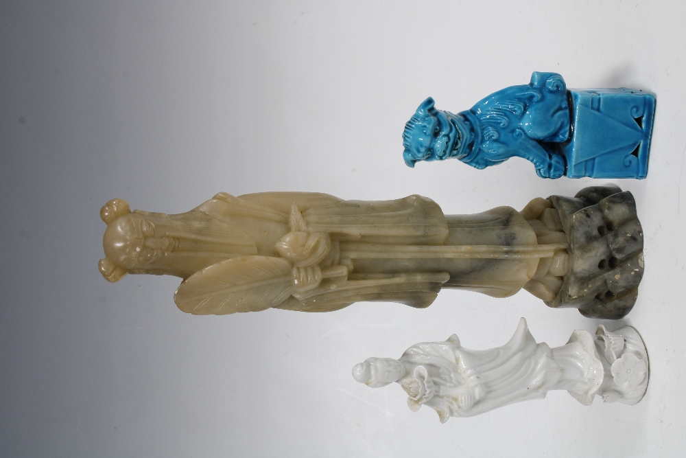 Small blanc de chine Guanyin, turquoise glazed temple lion, soapstone sage, cinnabar box and a boxed - Image 5 of 5