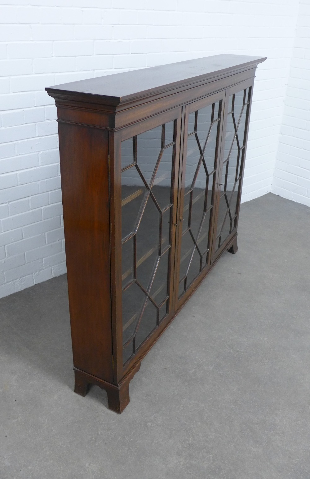 Mahogany bookcase / cabinet, shelved interior and three astragal glazed doors, 154 x 122 x 26cm. - Image 3 of 3