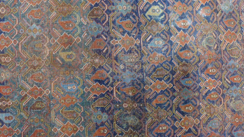 Late 19th / early 20th century Persian rug, 181 x 125cm. - Image 2 of 4