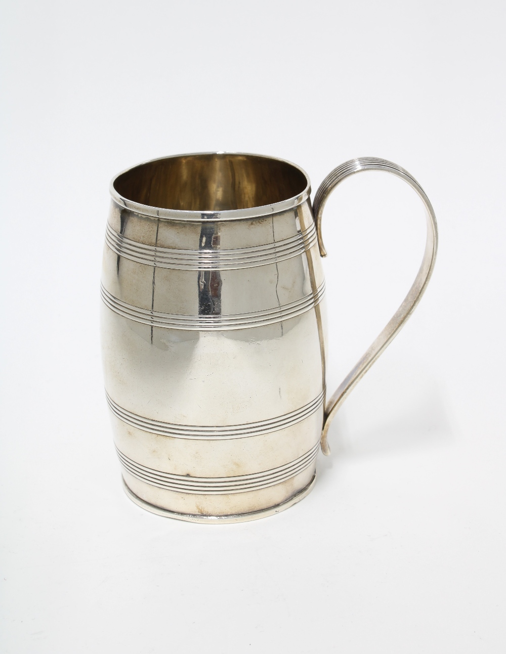 George III silver barrel mug, John Emes, London 1798, with banded reed pattern and handle, 12.5cm
