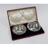 A pair of Victorian silver bowls, Atkin Brothers, Sheffield 1900, in original leather cased box (2)