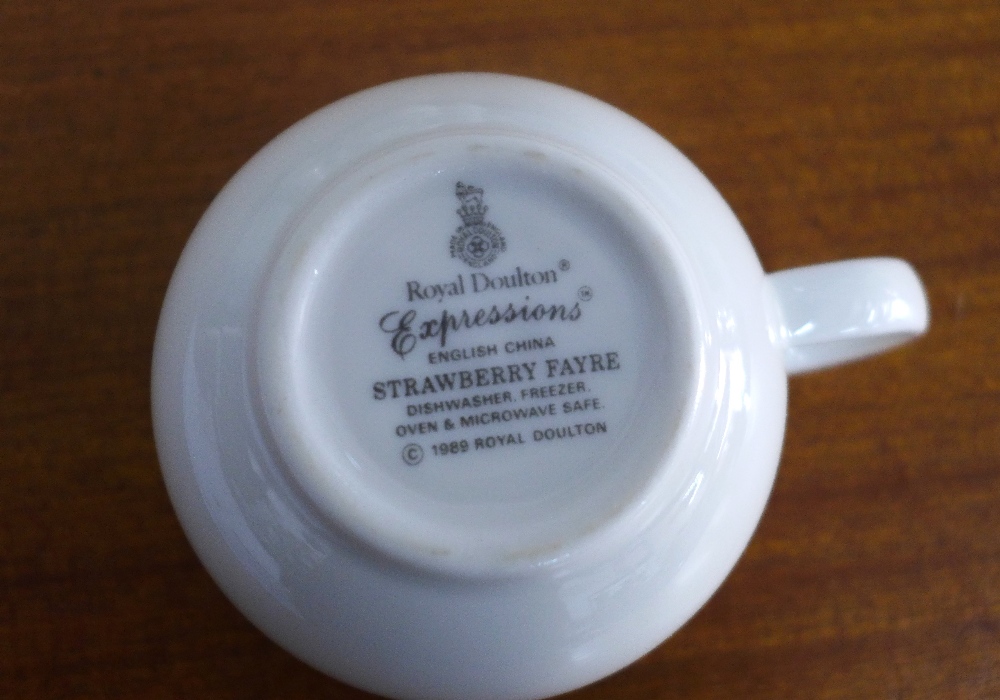 Royal Doulton Expressions dinner service. - Image 2 of 2