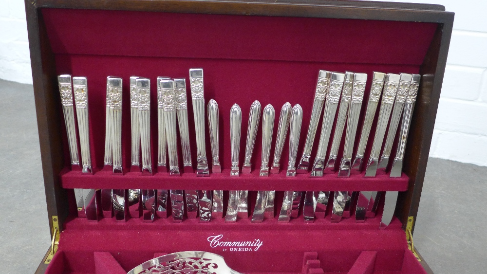 Oneida canteen of silver plated Community cutlery - Image 3 of 3