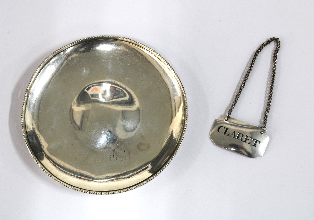 Late 18th / early 19th silver Claret decanter label, struck with makers mark IG three times,