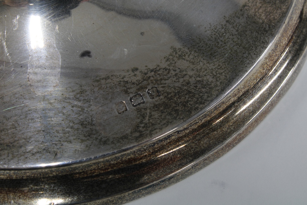 George V silver inkwell with tortoiseshell lid, Birmingham 1920, 6 x 14cm - Image 4 of 4