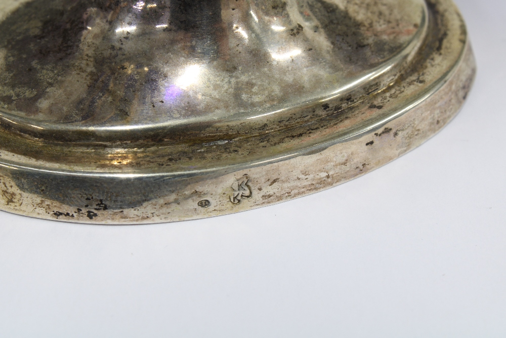 18th / 19th century Continental silver swing handled basket, pierced design with shaped blue glass - Image 3 of 3