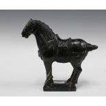 Modern Tang style marbled resin horse on rectangular base, 22cm tall
