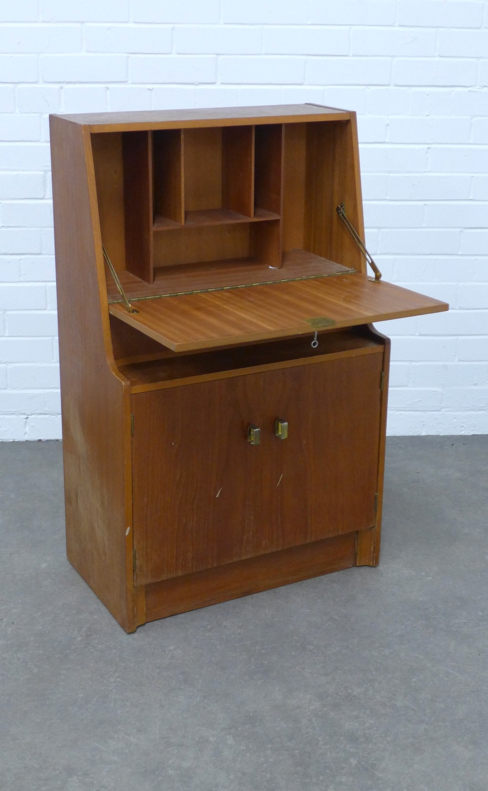 Retro teak bureau cabinet, 61 x 98 x 35cm. - Image 2 of 2