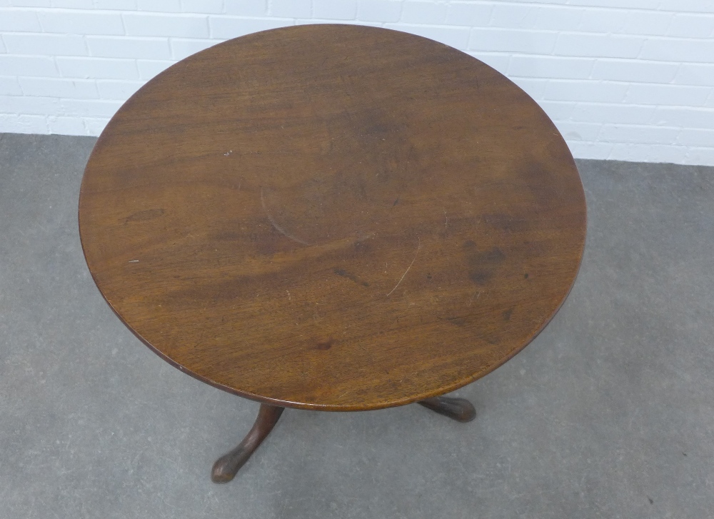 19th century mahogany tilt top table, plain circular top on a pedestal base with splayed legs and - Image 3 of 3