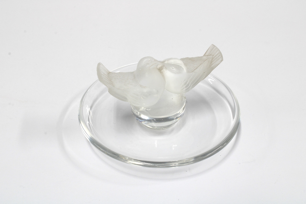 Lalique France glass dish with two doves, 10cm diameter - Image 2 of 3