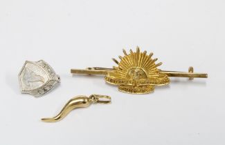 Australian Commonwealth Military Forces 9ct gold brooch, 9ct gold 10 year lapel pin by Mappin & Webb