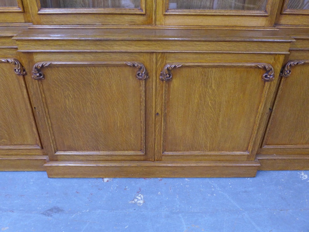 Large oak breakfront library bookcase, early 20th century, cornice top with acorn carving over - Image 3 of 5