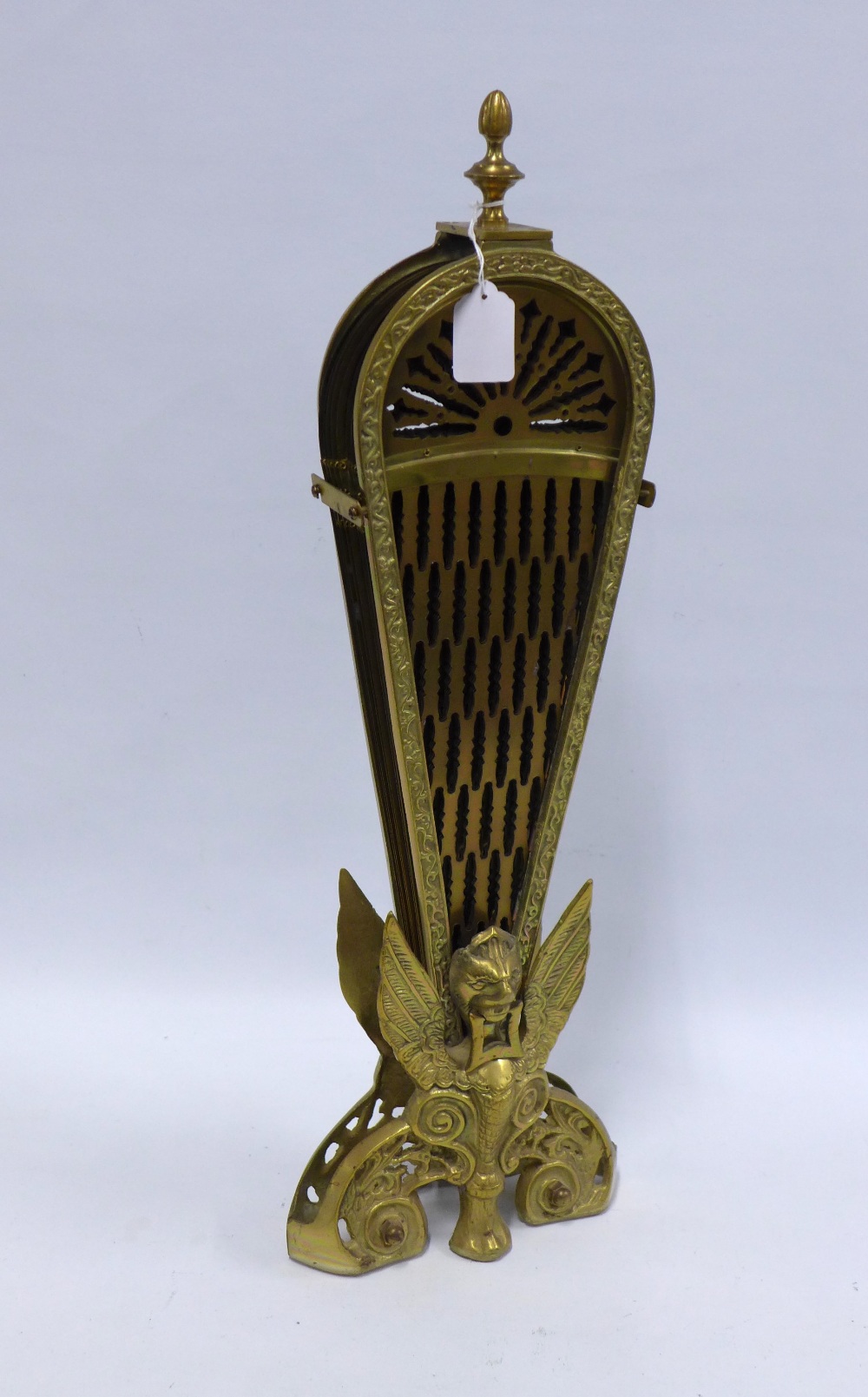 Vintage brass fan shaped spark guard63cm high - Image 2 of 2