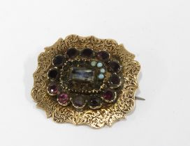 Victorian yellow metal brooch with garnets , (a/f)