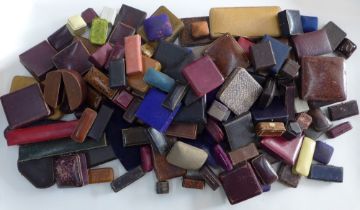 A quantity of vintage leather and other jewel boxes (a lot)
