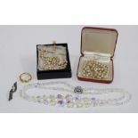 Costume jewellery to include faux pearls, brooches and beads, etc