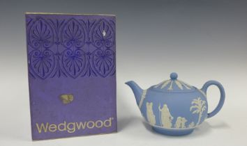 Wedgwood Jasperware teapot, with box