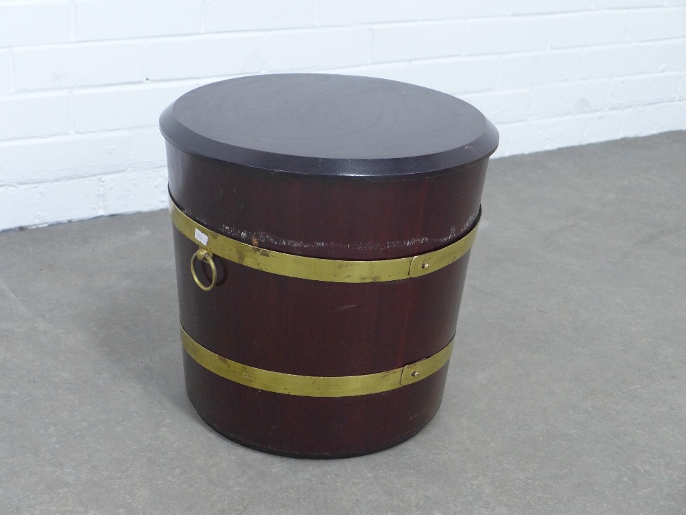 Reproduction mahogany and brass mounted peat bucket, with metal liner 39 x 37cm. - Image 2 of 4