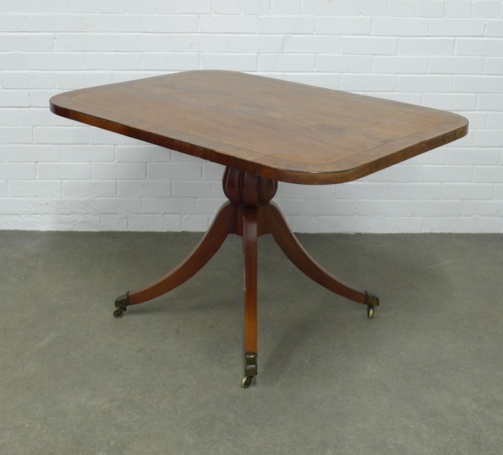 Mahogany tilt top breakfast table with a cross banded top on a pedestal base with splayed legs - Image 2 of 3
