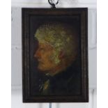 Small oil on board portrait of a gent, unsigned, framed, 9 x 13,5cm