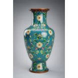 A CLOISONNE ENAMEL 'LOTUS' VASE, LATE QING DYNASTY