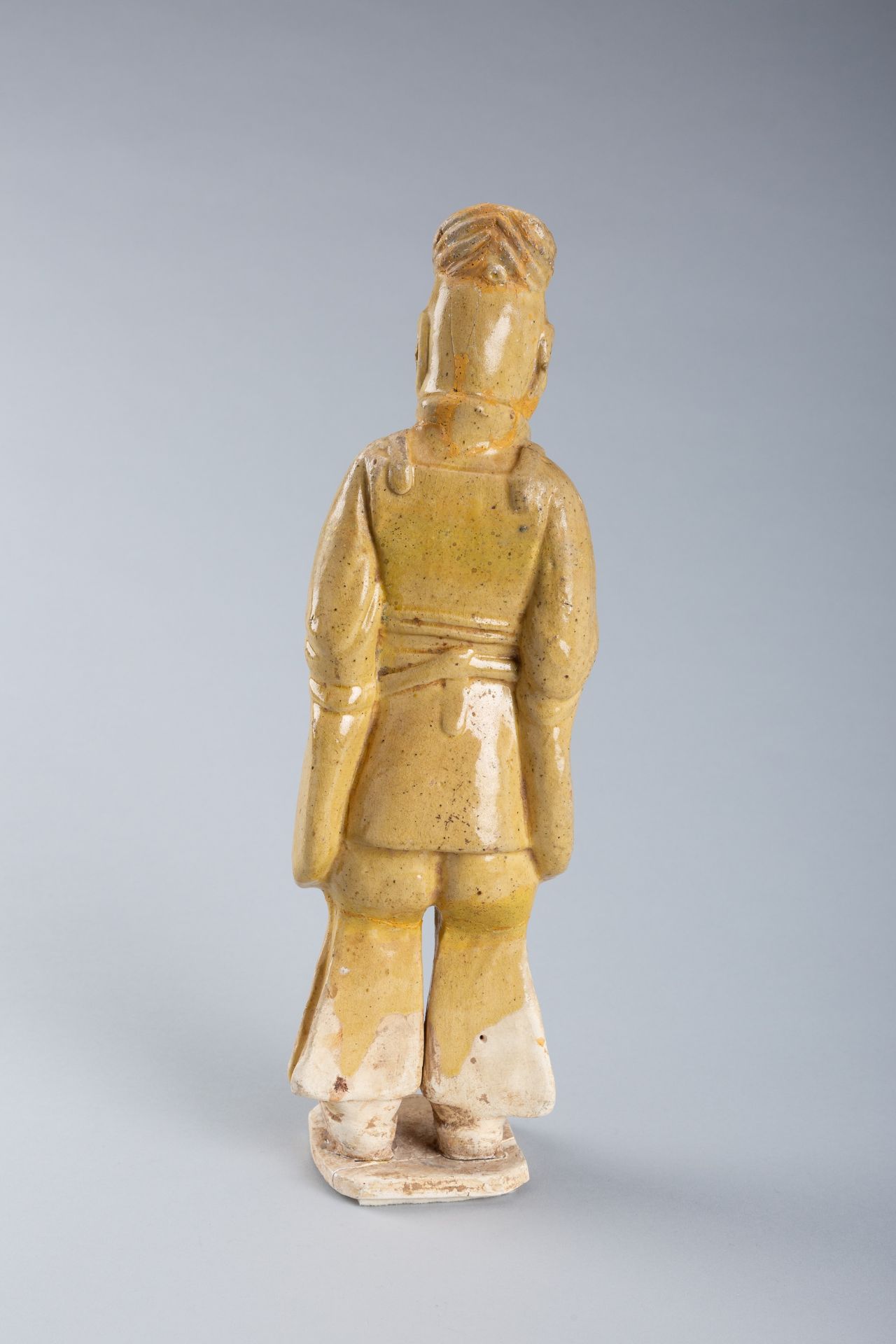 A STRAW GLAZED POTTERY FIGURE OF A TOMB GUARDIAN, SUI TO TANG DYNASTY - Bild 13 aus 15