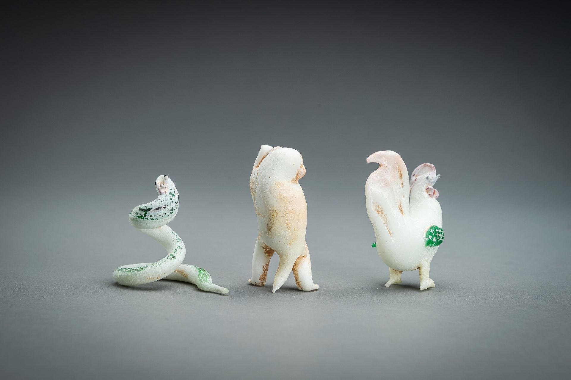 A RARE GROUP OF FIVE 'ZODIAC' GLASS FIGURES, QING DYNASTY OR EARLIER - Image 4 of 19