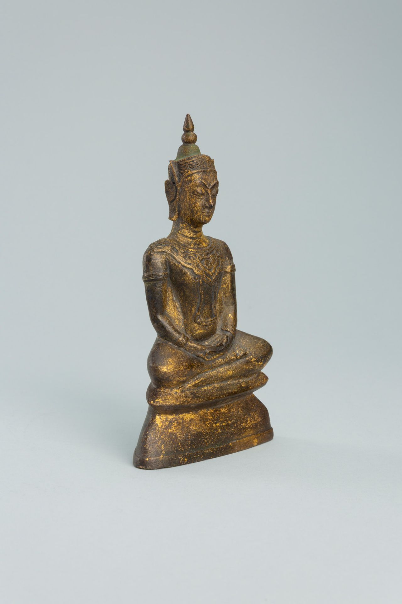 A THAI BRONZE FIGURE OF BUDDHA, AYUTTHAYA STYLE - Bild 9 aus 10