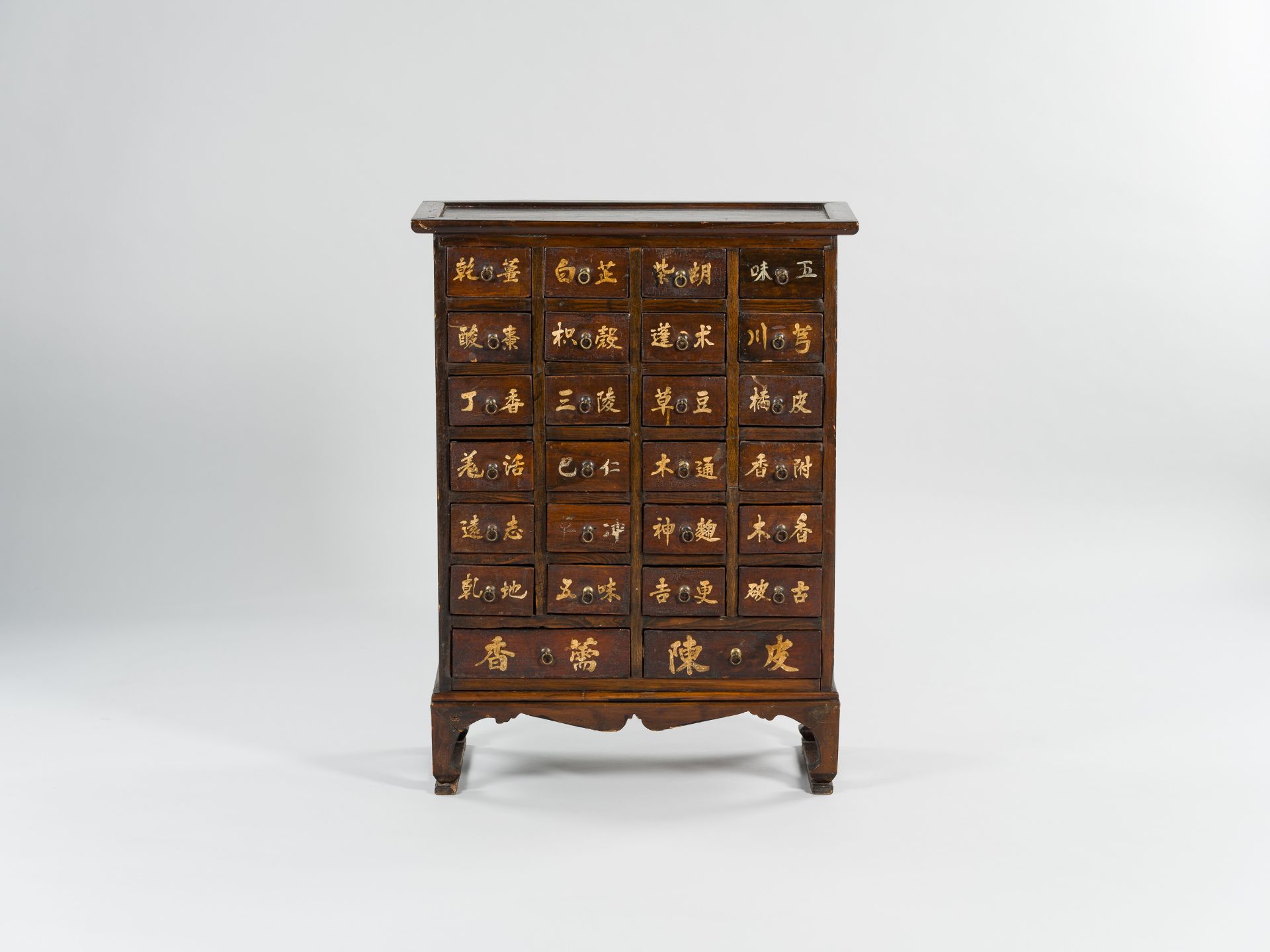 A WOOD MEDICINE CABINET, c. 1920s - Image 5 of 6