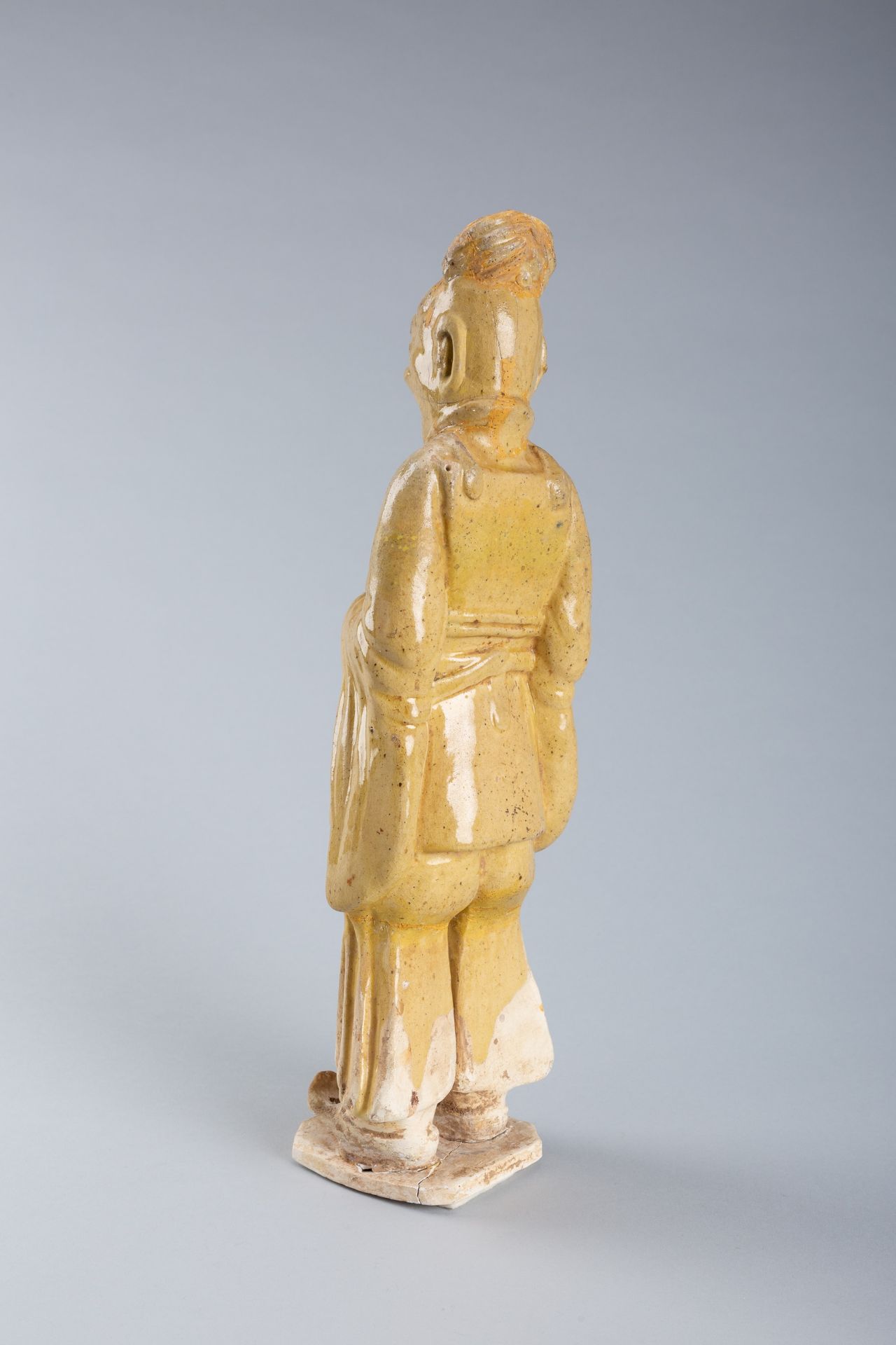 A STRAW GLAZED POTTERY FIGURE OF A TOMB GUARDIAN, SUI TO TANG DYNASTY - Bild 12 aus 15