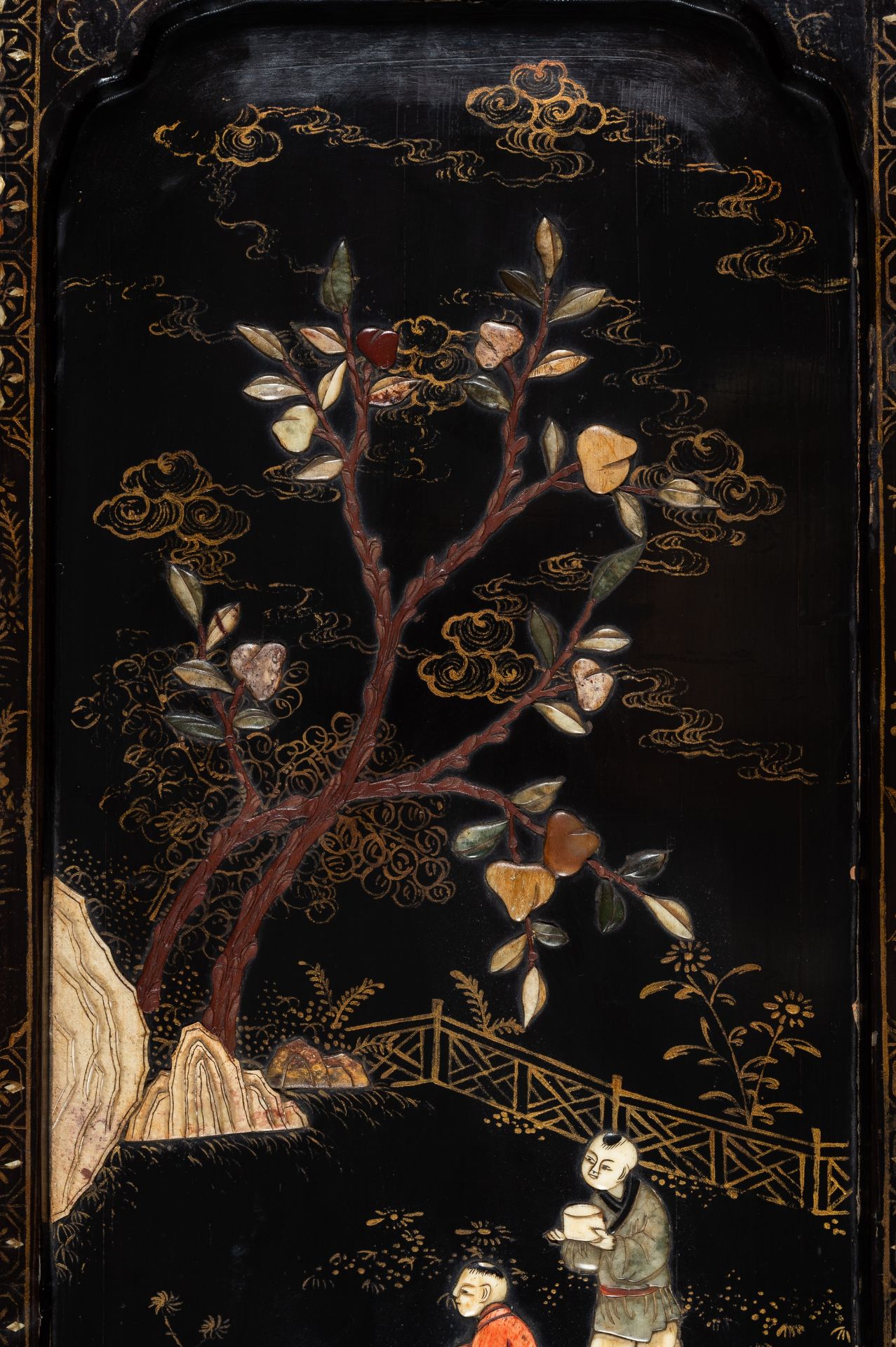 A PAIR OF INLAID LACQUERD WOOD PANELS, LATE QING - Image 12 of 16